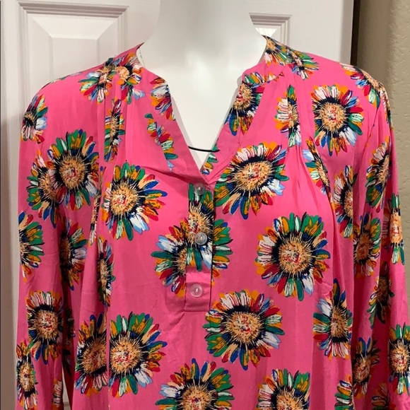 Lara top - size large. - Picture 2 of 11